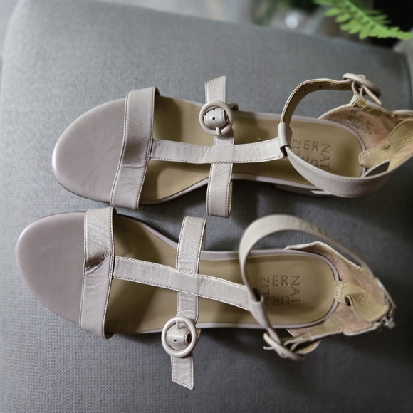 Naturalizer Women's Cream Sandals - Picture 2 of 6